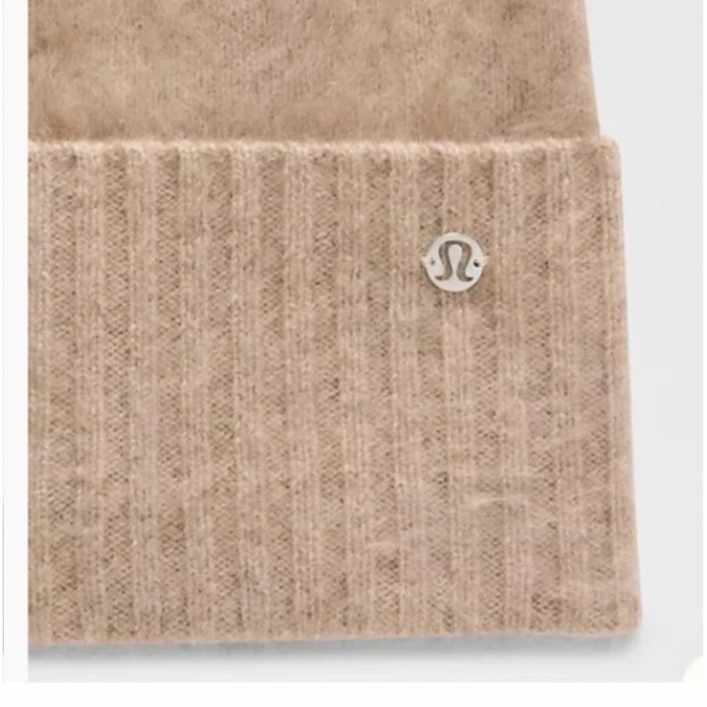 LULULEMON 100% Fuzzy Cashmere Beanie.NWT. - Picture 6 of 6